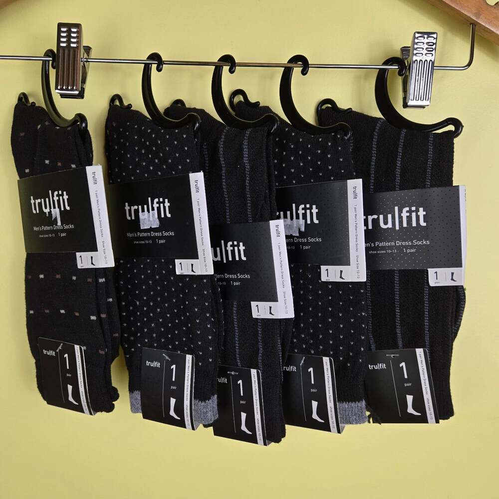 Trufit Mens dress black pattern socks szie 10-13. Lot of 5 pairs